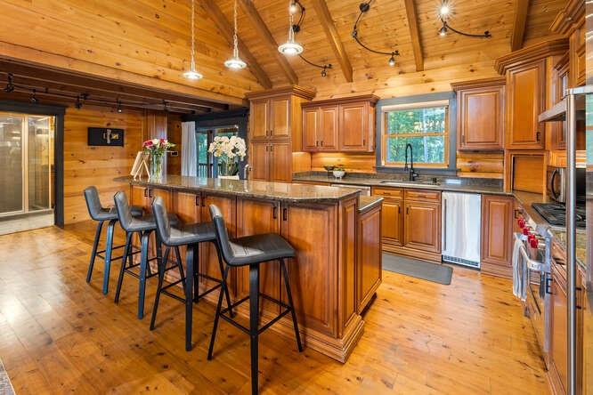 Carrollton, Georgia, 30116, United States, 5 Bedrooms Bedrooms, ,5 BathroomsBathrooms,Residential,For Sale,1803971