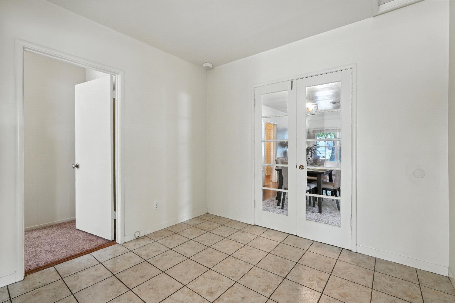 Sacramento, California, 95820, United States, 3 Bedrooms Bedrooms, ,2 BathroomsBathrooms,Residential,For Sale,1940182