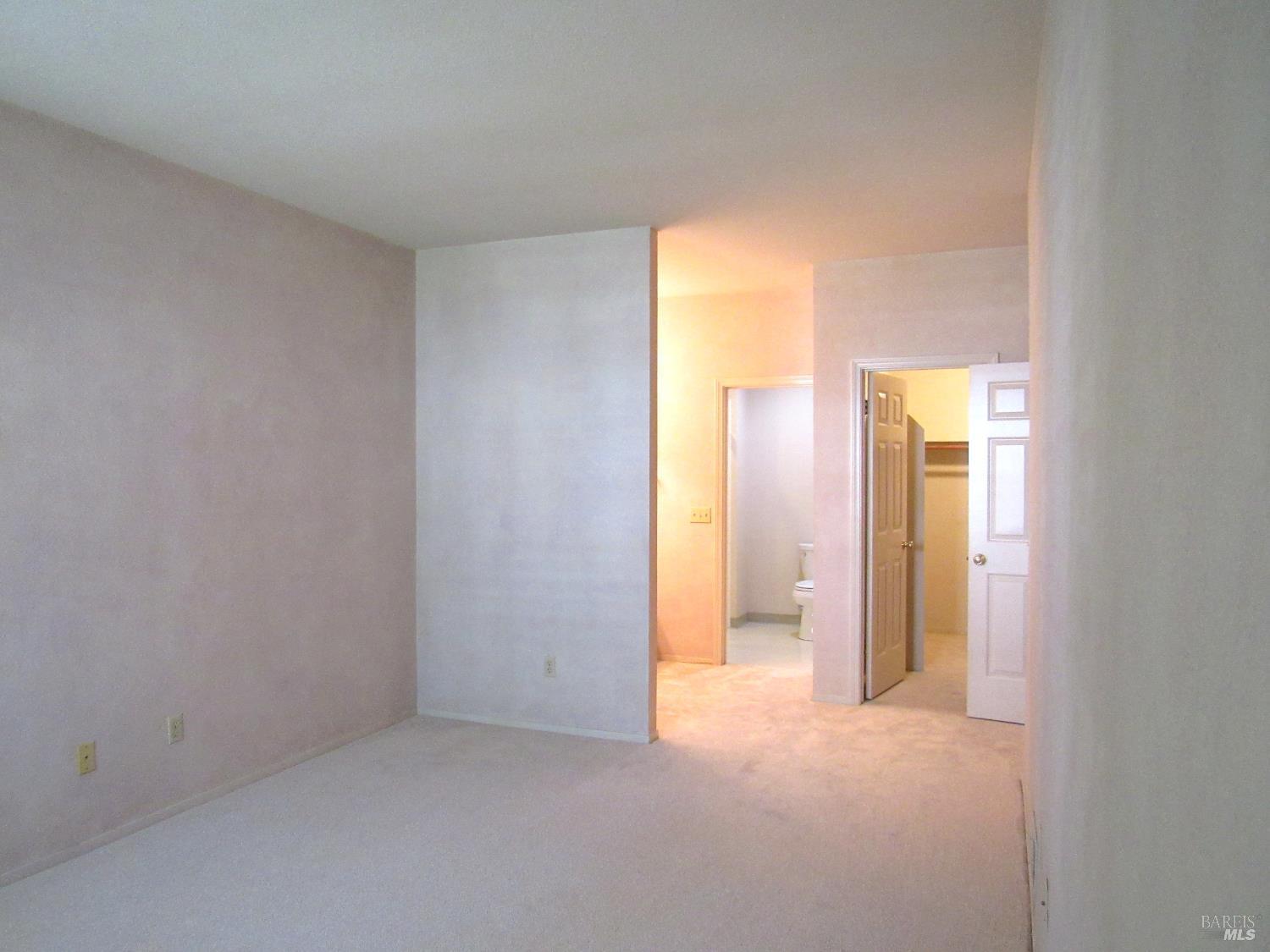 Sonoma, California, 95476, United States, 2 Bedrooms Bedrooms, ,2 BathroomsBathrooms,Residential,For Sale,1979708