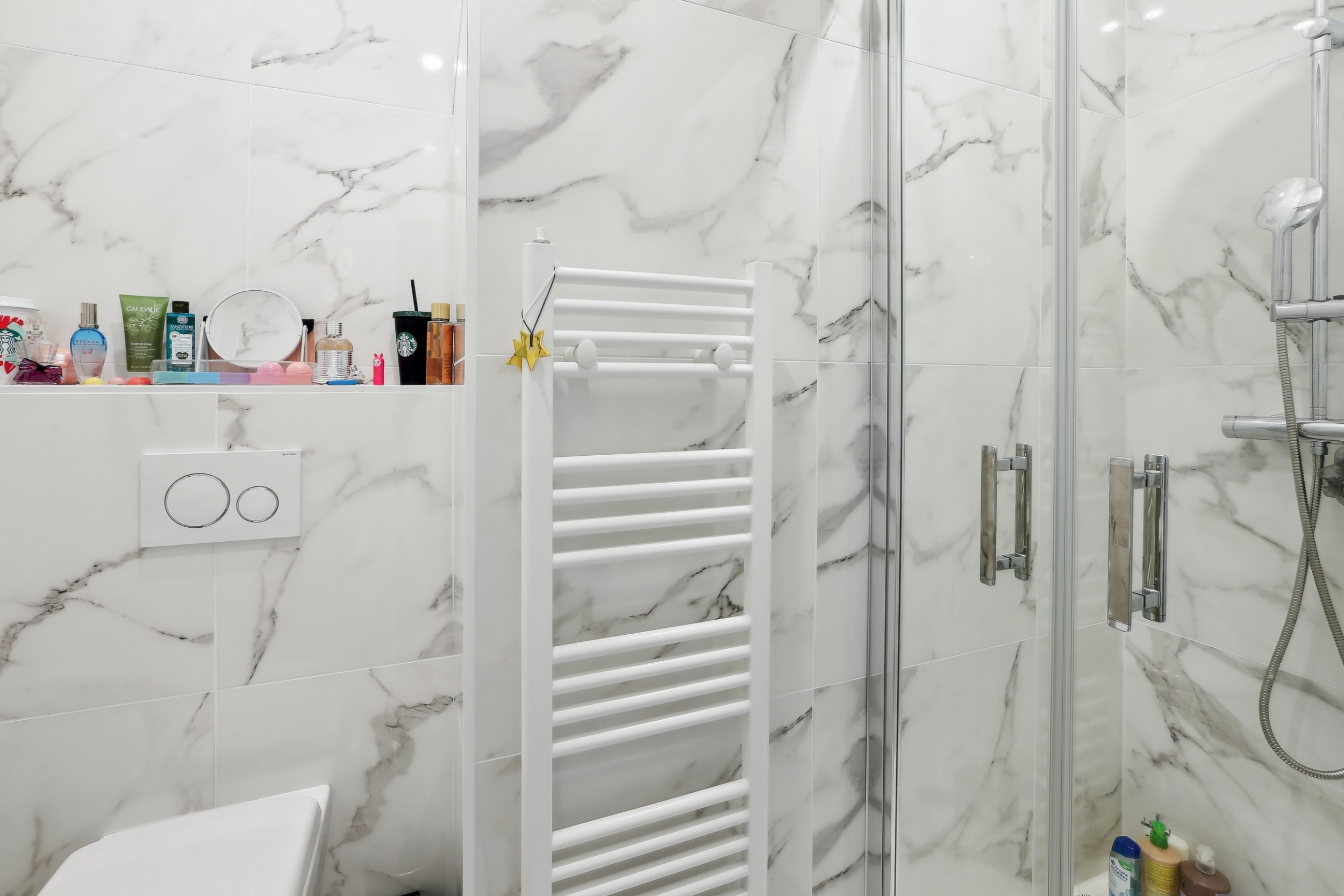  Four-Room Apartment with Balcony – Neuilly-sur-Seine – Pasteur – Inkermann - 物件實景