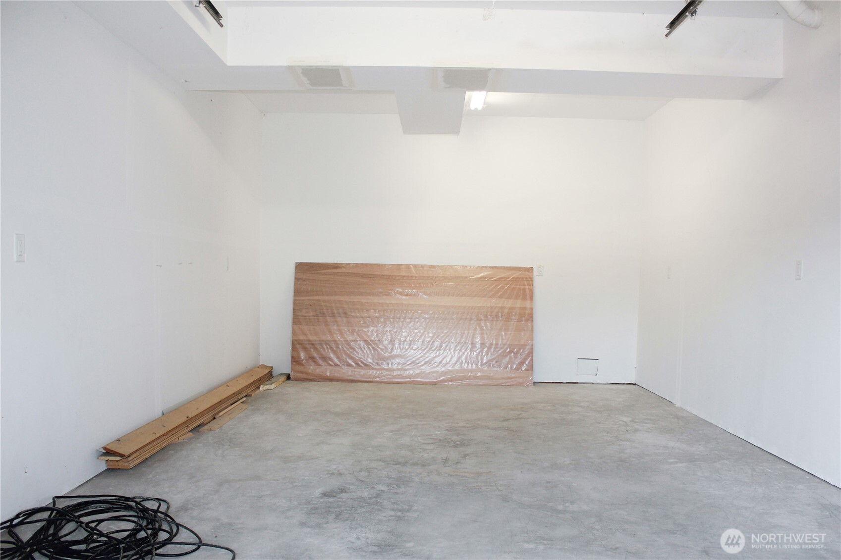 Cle Elum, Washington, 98922, United States, 3 Bedrooms Bedrooms, ,2 BathroomsBathrooms,Residential,For Sale,2001560