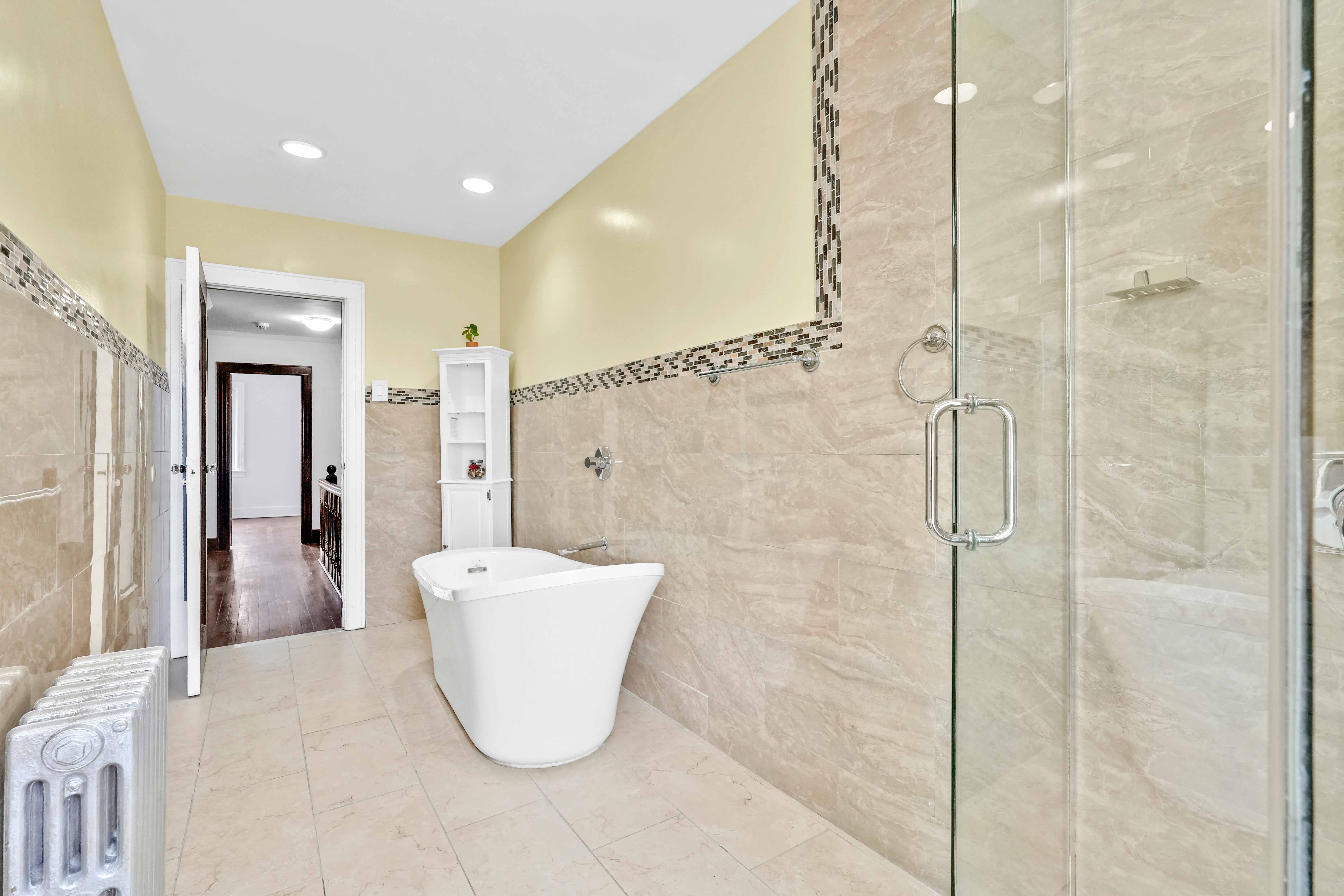 Laurelton, New York, 11413, United States, 3 Bedrooms Bedrooms, ,4 BathroomsBathrooms,Residential,For Sale,1944975