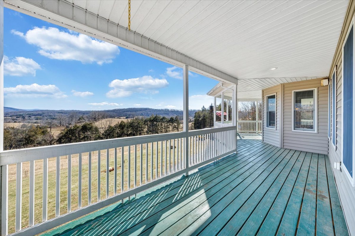 Buchanan, Virginia, 24066, United States, 5 Bedrooms Bedrooms, ,4 BathroomsBathrooms,Residential,For Sale,1900741