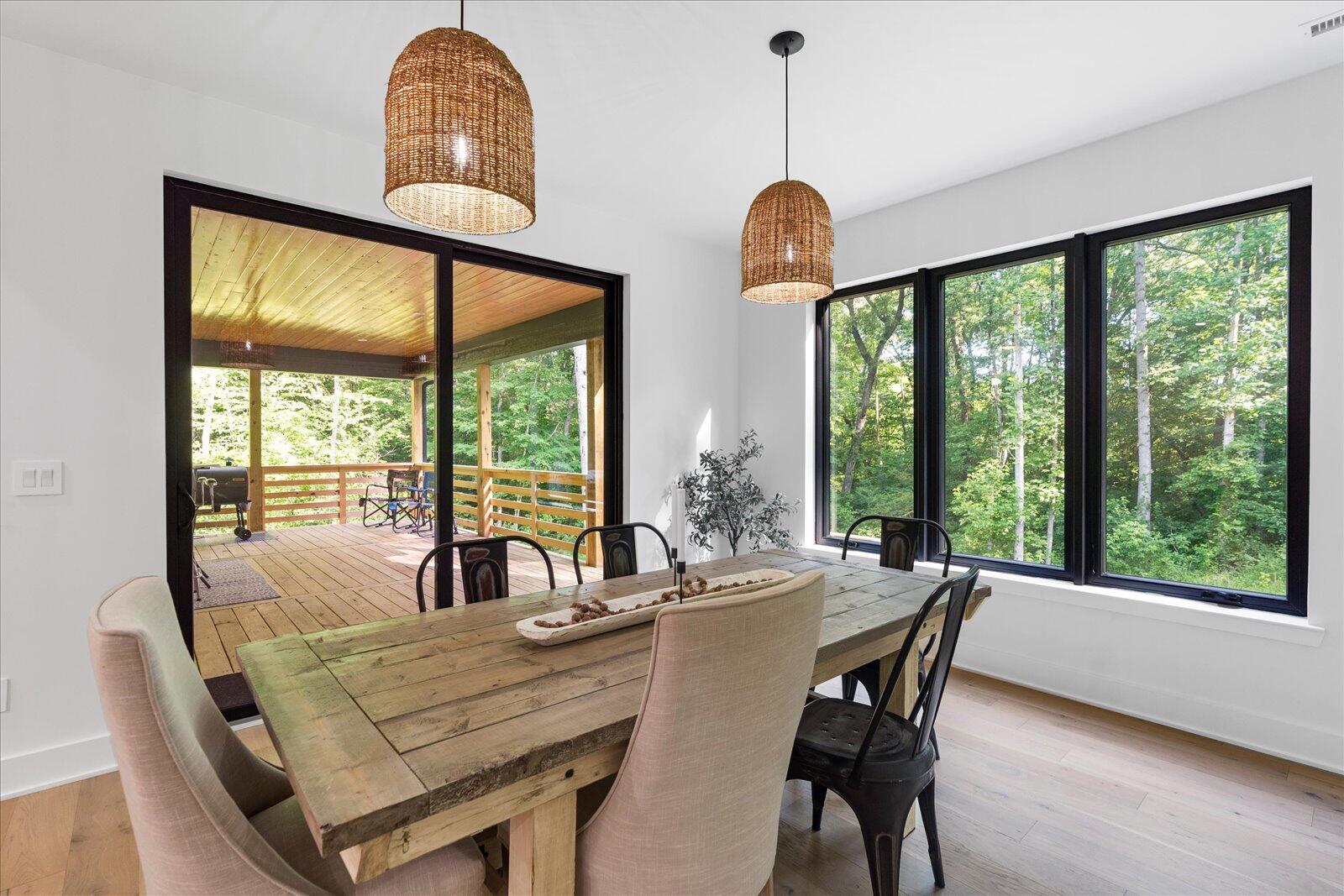 Whitwell, Tennessee, 37397, United States, 3 Bedrooms Bedrooms, ,3 BathroomsBathrooms,Residential,For Sale,1980054