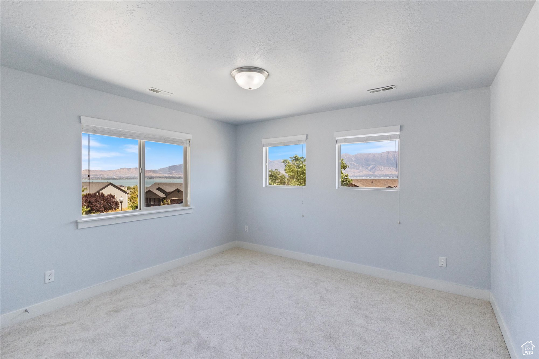 Saratoga Springs, Utah, 84045, United States, 5 Bedrooms Bedrooms, ,4 BathroomsBathrooms,Residential,For Sale,1937453