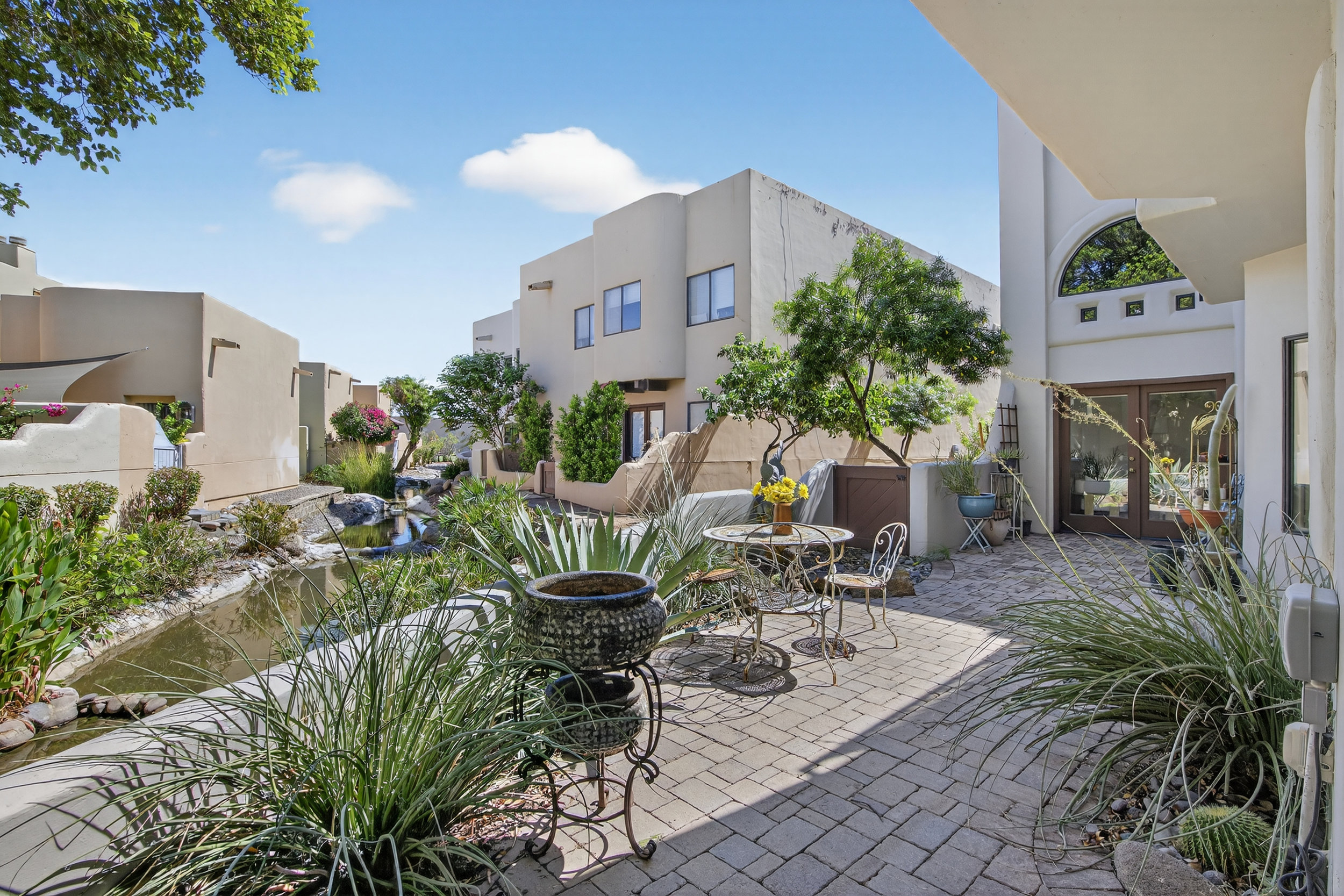 Tempe, Arizona, 85283, United States, 2 Bedrooms Bedrooms, ,Residential,For Sale,1966872