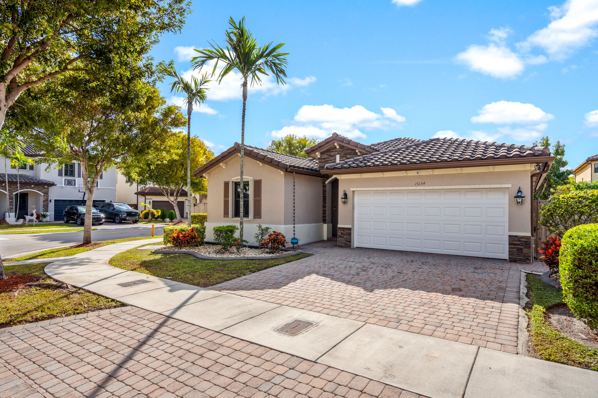 Miami, Florida, 33196, United States, 3 Bedrooms Bedrooms, ,3 BathroomsBathrooms,Residential,For Sale,2002544