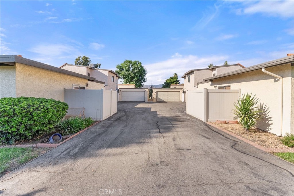 Redlands, California, 92374, United States, 3 Bedrooms Bedrooms, ,2 BathroomsBathrooms,Residential,For Sale,1980103