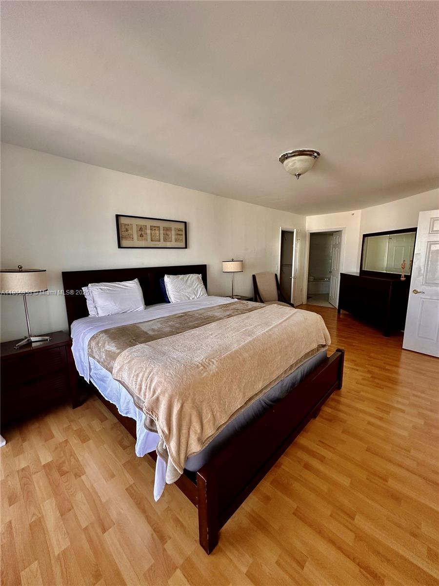 Miami Beach, Florida, 33141, United States, 2 Bedrooms Bedrooms, ,2 BathroomsBathrooms,Residential,For Sale,1911662