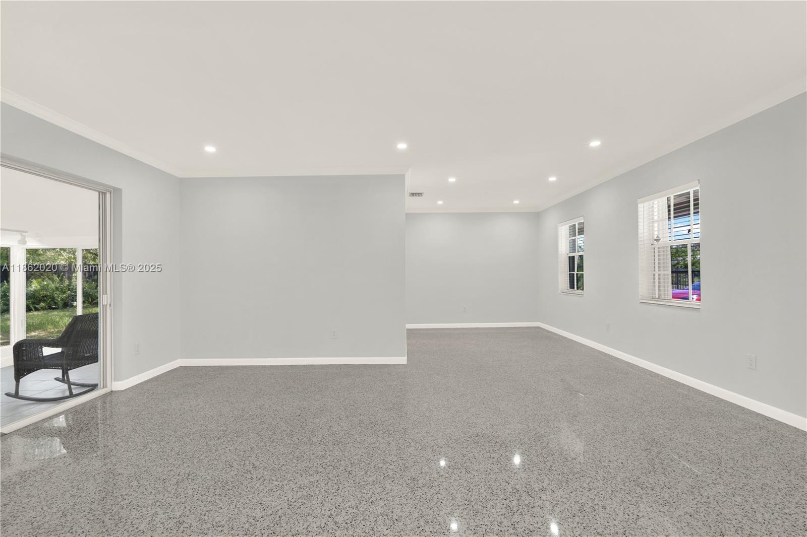 Miami, Florida, 33157, United States, 2 Bedrooms Bedrooms, ,1 BathroomBathrooms,Residential,For Sale,1932105