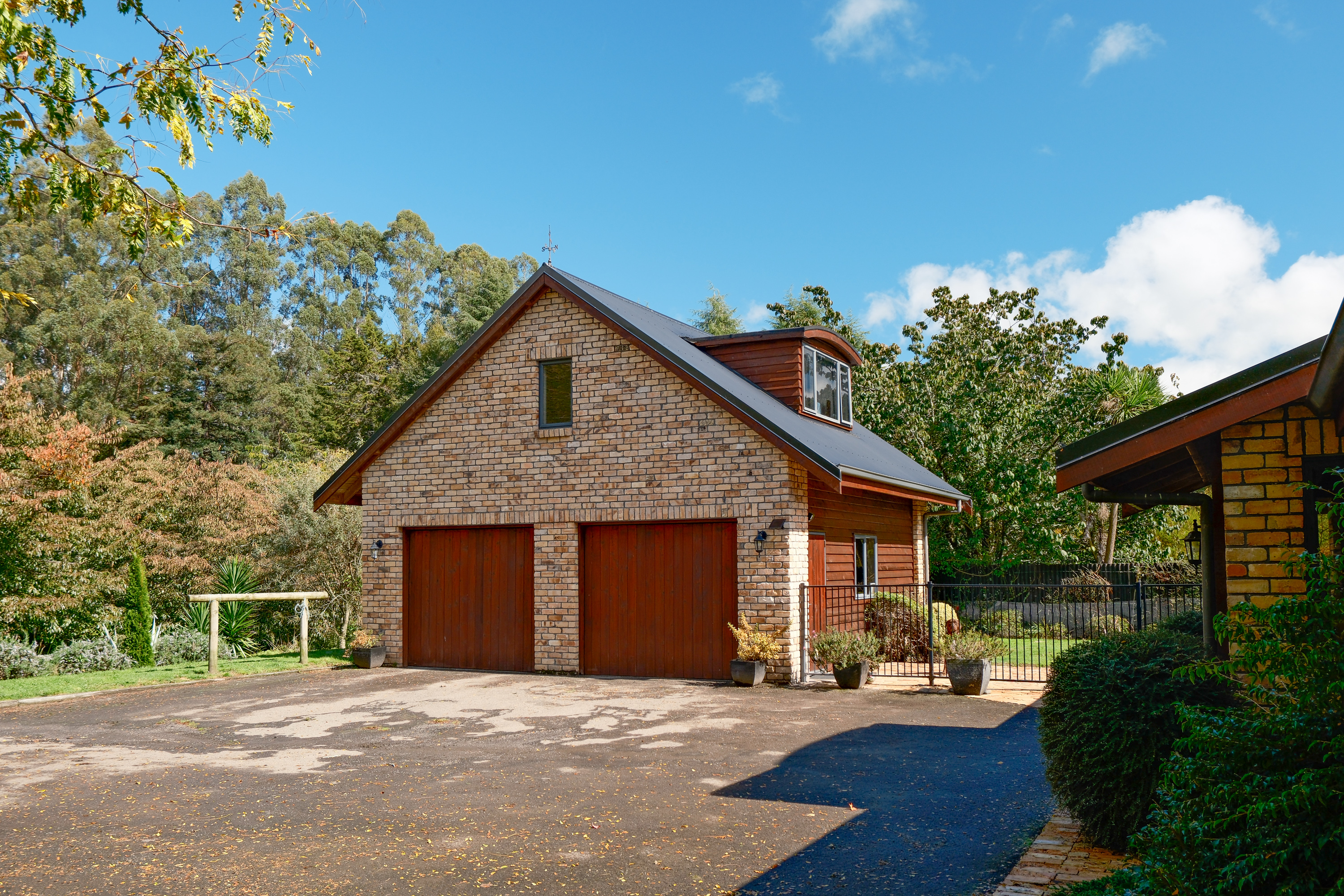  Country Charm With Equestrian Appeal - 物件實景