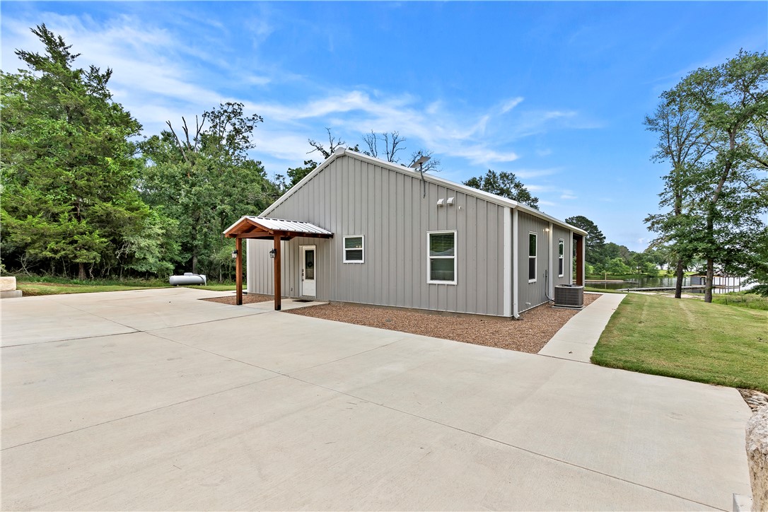 Franklin, Texas, 77856, United States, 2 Bedrooms Bedrooms, ,1 BathroomBathrooms,Residential,For Sale,1846956