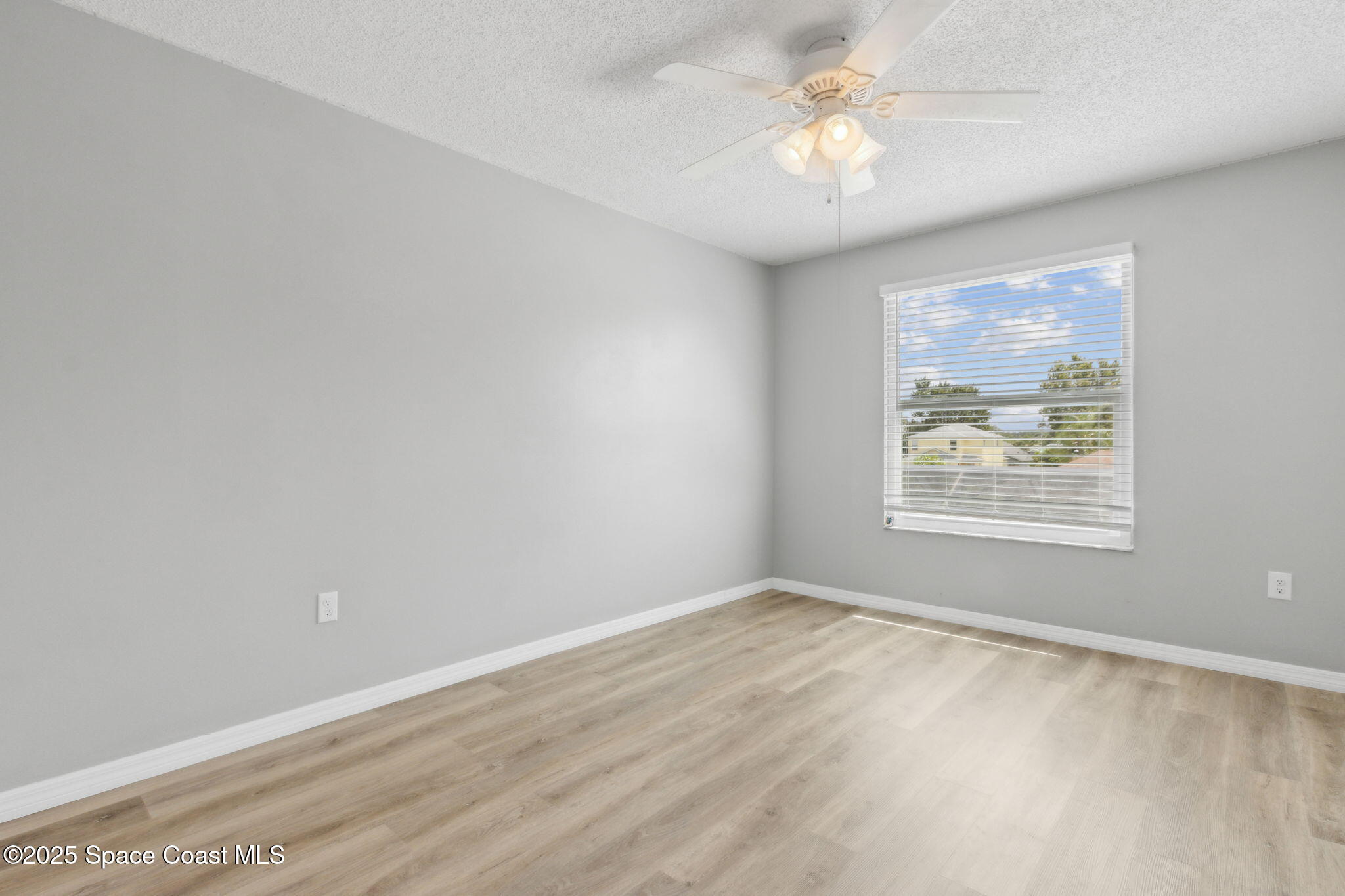 Titusville, Florida, 32780, United States, 4 Bedrooms Bedrooms, ,3 BathroomsBathrooms,Residential,For Sale,1920074