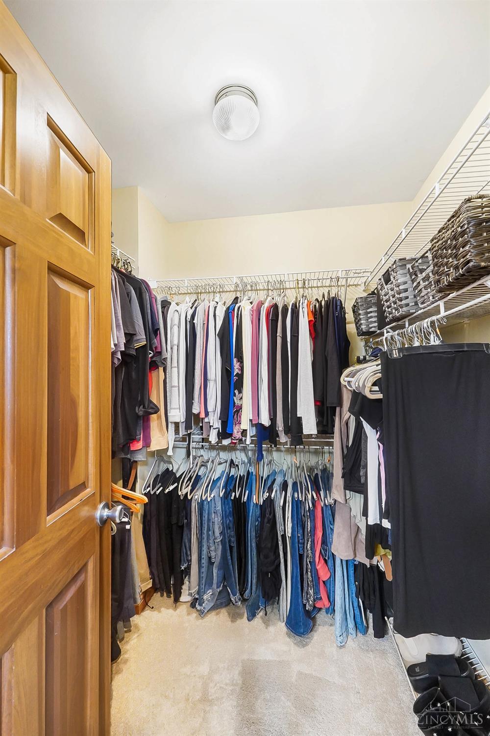 Hamilton, Ohio, 45013, United States, 4 Bedrooms Bedrooms, ,4 BathroomsBathrooms,Residential,For Sale,2000697