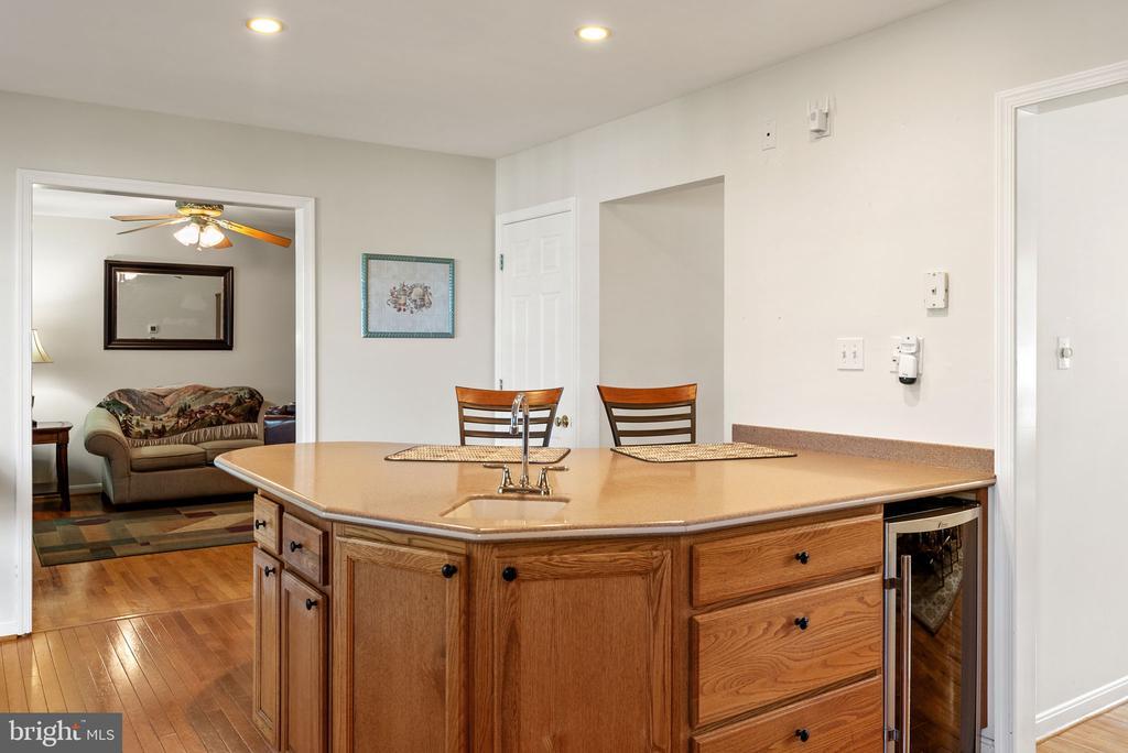 Winchester, Virginia, 22601, United States, 3 Bedrooms Bedrooms, ,3 BathroomsBathrooms,Residential,For Sale,1906316