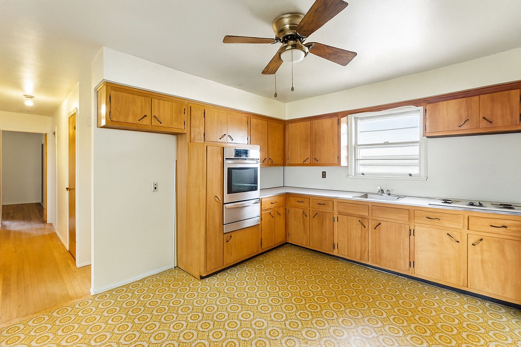 Floral Park, New York, 11001, United States, 3 Bedrooms Bedrooms, ,3 BathroomsBathrooms,Residential,For Sale,1928603