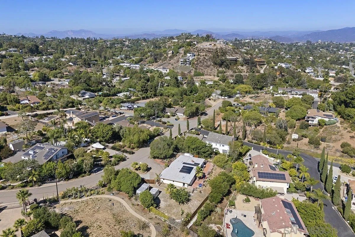 La Mesa, California, 91941, United States, 3 Bedrooms Bedrooms, ,4 BathroomsBathrooms,Residential,For Sale,1911905