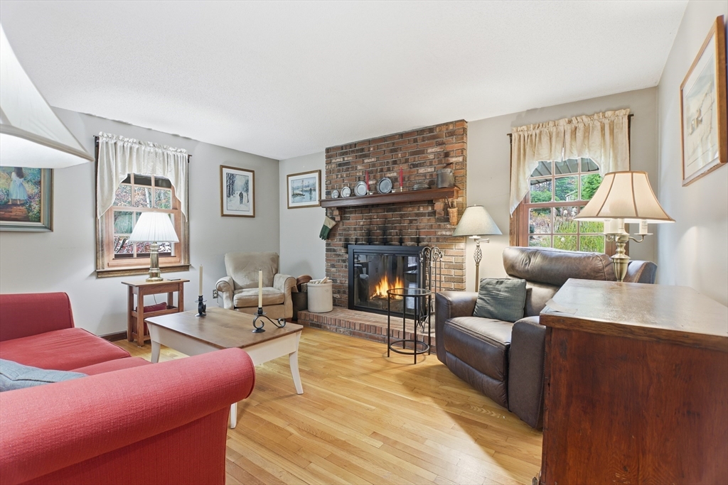 Monson, Massachusetts, 01057, United States, 5 Bedrooms Bedrooms, ,2 BathroomsBathrooms,Residential,For Sale,1988308