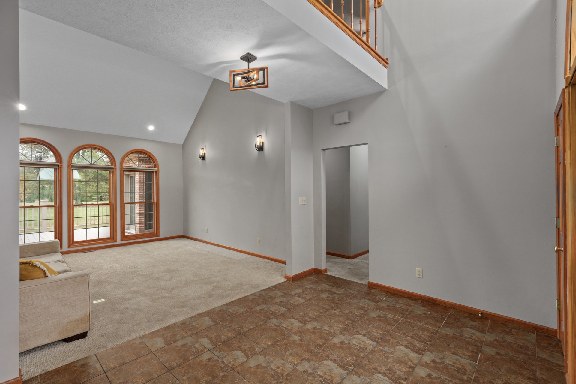 Litchfield, Illinois, 62056, United States, 5 Bedrooms Bedrooms, ,4 BathroomsBathrooms,Residential,For Sale,1986083