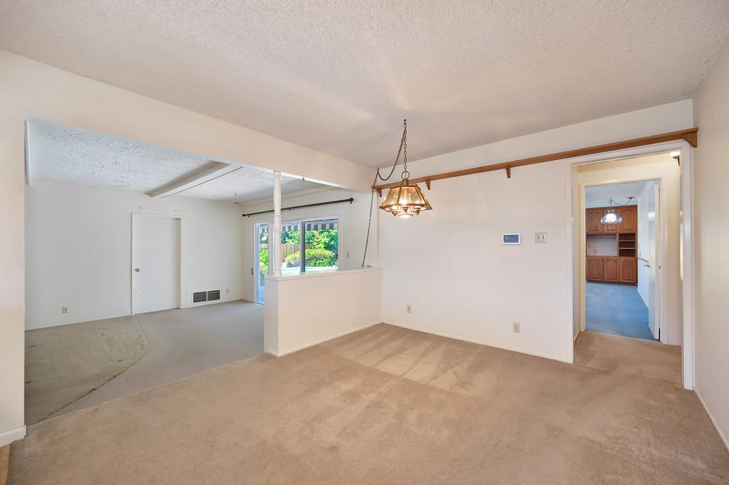 Roseville, California, 95678, United States, 3 Bedrooms Bedrooms, ,2 BathroomsBathrooms,Residential,For Sale,1940546