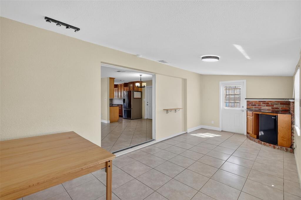 St Petersburg, Florida, 33711, United States, 3 Bedrooms Bedrooms, ,2 BathroomsBathrooms,Residential,For Sale,1989054