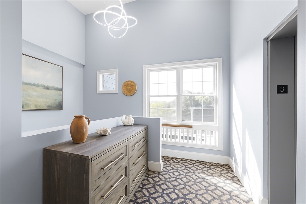 Marlborough, Massachusetts, 01752, United States, 2 Bedrooms Bedrooms, ,3 BathroomsBathrooms,Residential,For Sale,1997186