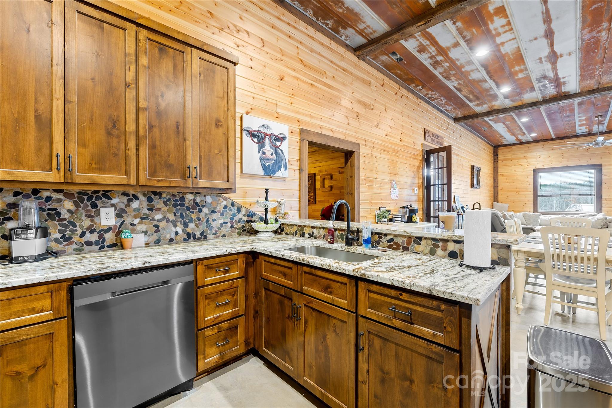 Kings Mountain, North Carolina, 28086, United States, ,1 BathroomBathrooms,Residential,For Sale,1850205