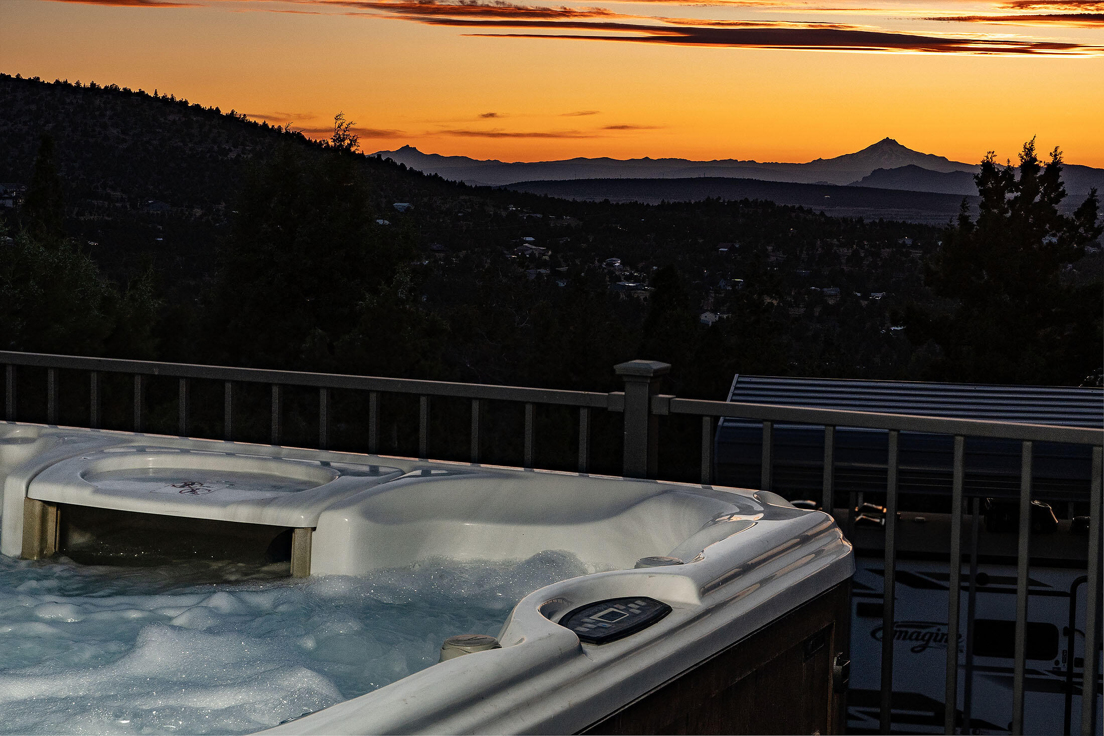 Prineville, Oregon, 97754, United States, 3 Bedrooms Bedrooms, ,2 BathroomsBathrooms,Residential,For Sale,1903608