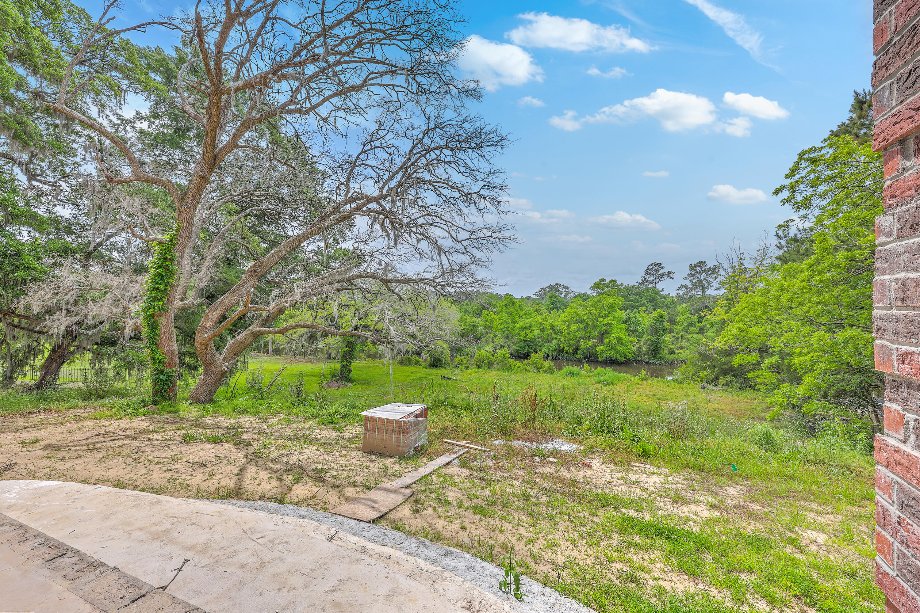 Summerville, South Carolina, 29485, United States, 5 Bedrooms Bedrooms, ,6 BathroomsBathrooms,Residential,For Sale,1977326