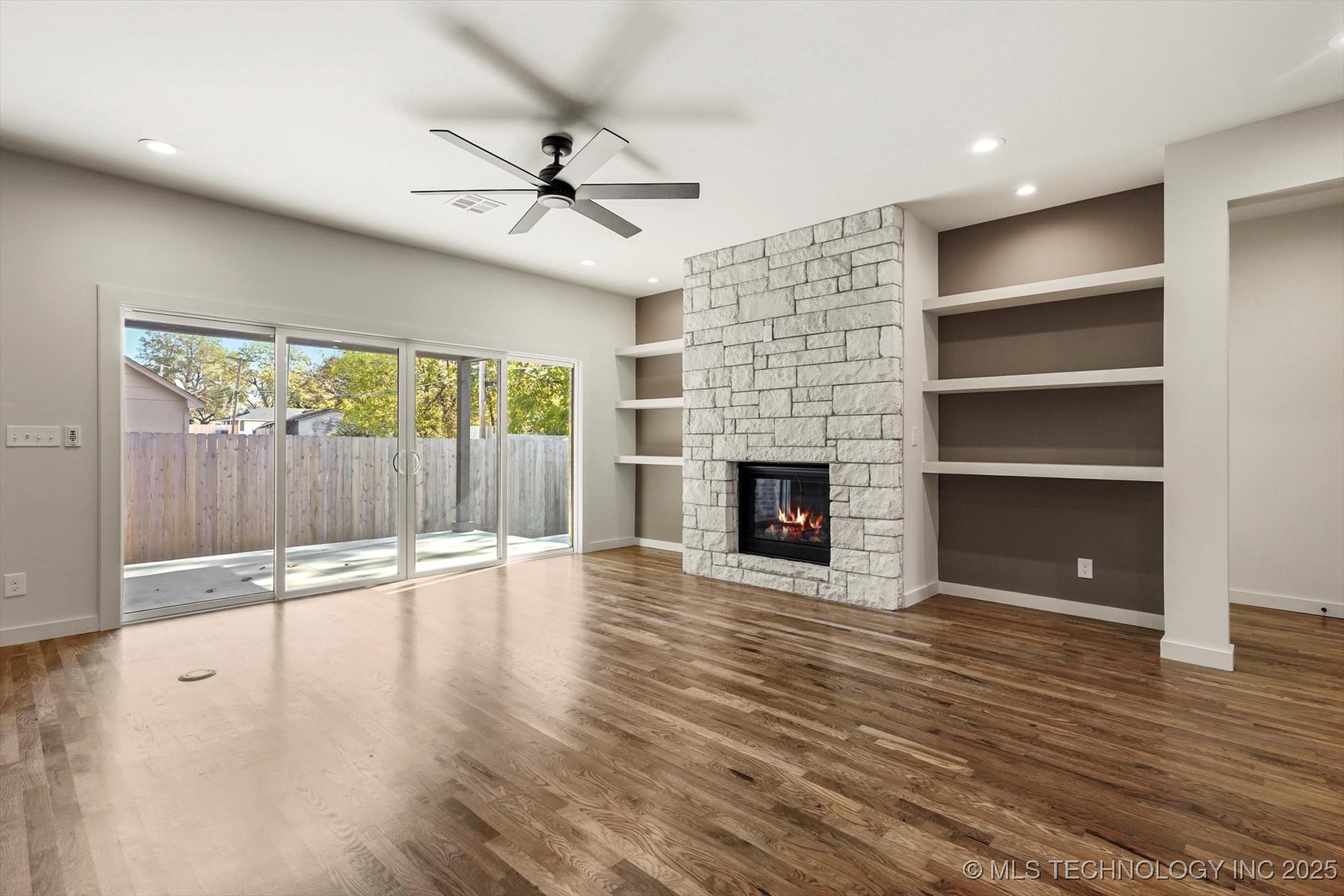 Broken Arrow, Oklahoma, 74012, United States, 5 Bedrooms Bedrooms, ,3 BathroomsBathrooms,Residential,For Sale,1991431