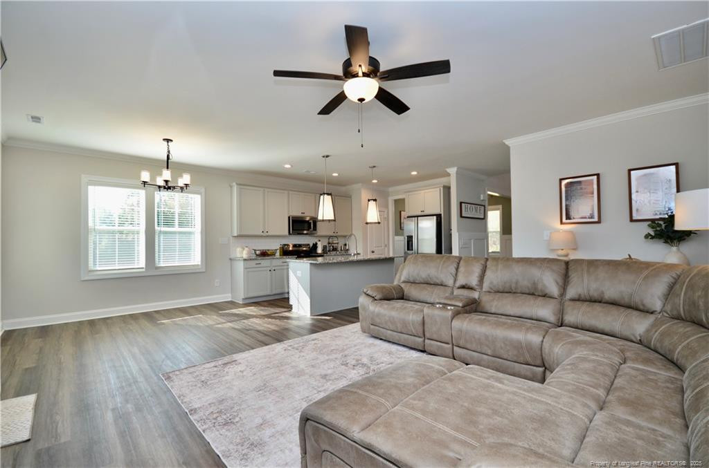 Spring Hope, North Carolina, 28390, United States, 5 Bedrooms Bedrooms, ,4 BathroomsBathrooms,Residential,For Sale,1993285