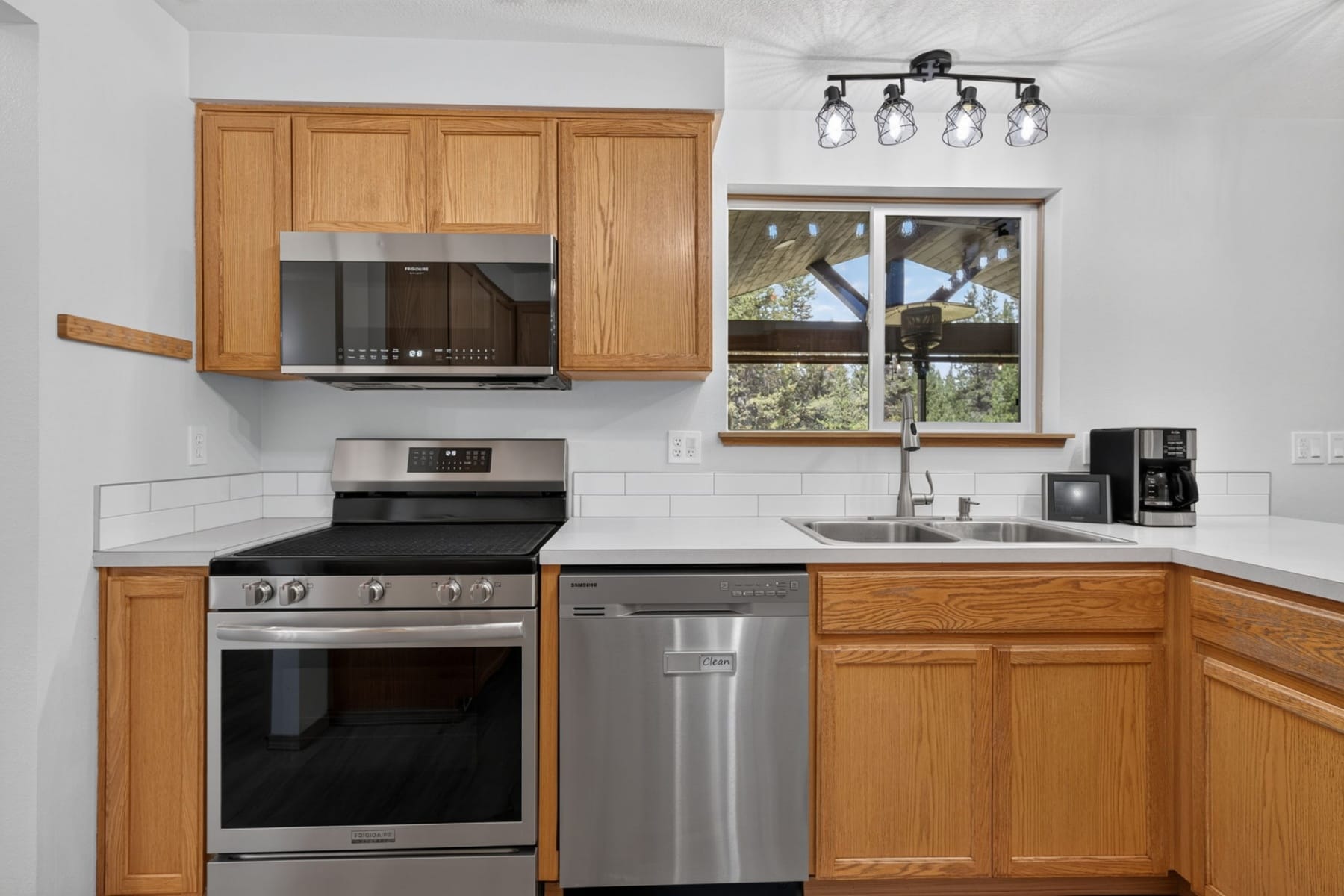  55135 Foster Road Bend, OR 97707 - 物件實景