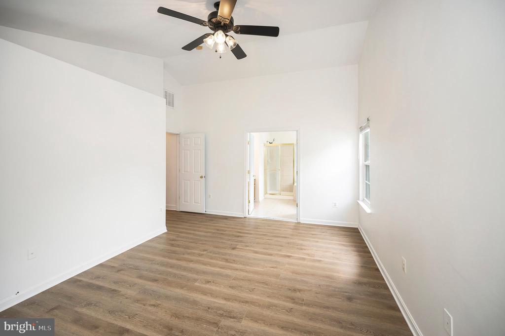 Bealeton, Virginia, 22712, United States, 6 Bedrooms Bedrooms, ,4 BathroomsBathrooms,Residential,For Sale,1916093