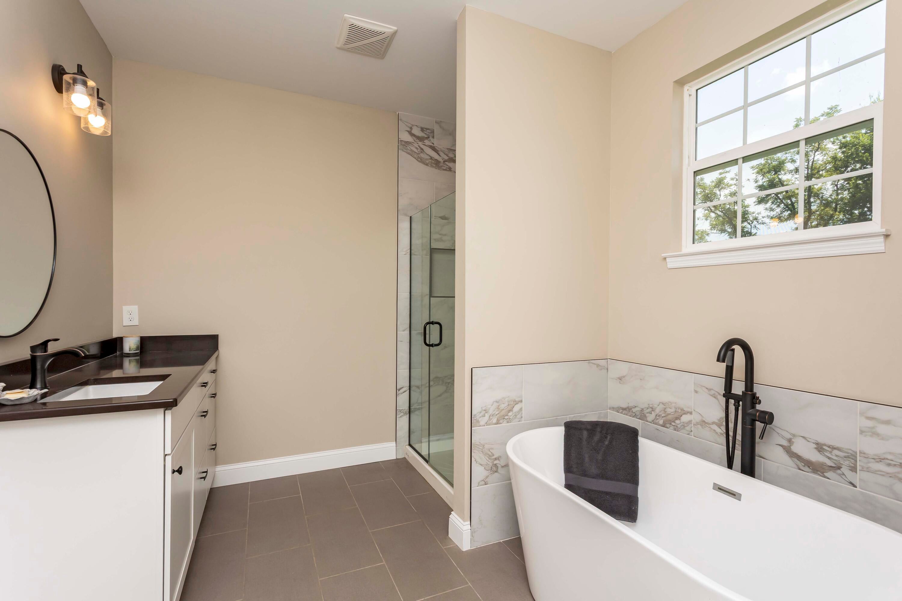 Dayton, Tennessee, 37321, United States, 3 Bedrooms Bedrooms, ,2 BathroomsBathrooms,Residential,For Sale,1901009