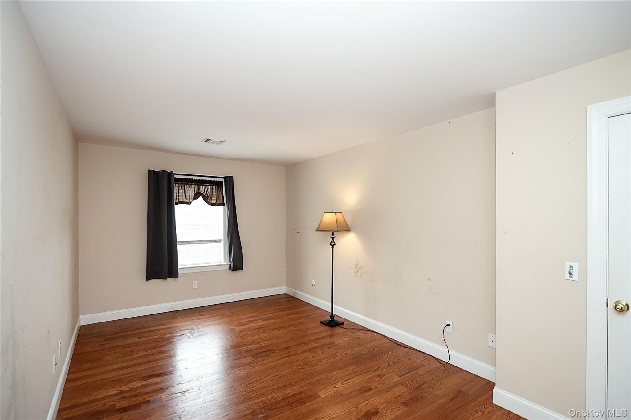  370 Rider Avenue, Patchogue, NY, 11772 - 物件實景
