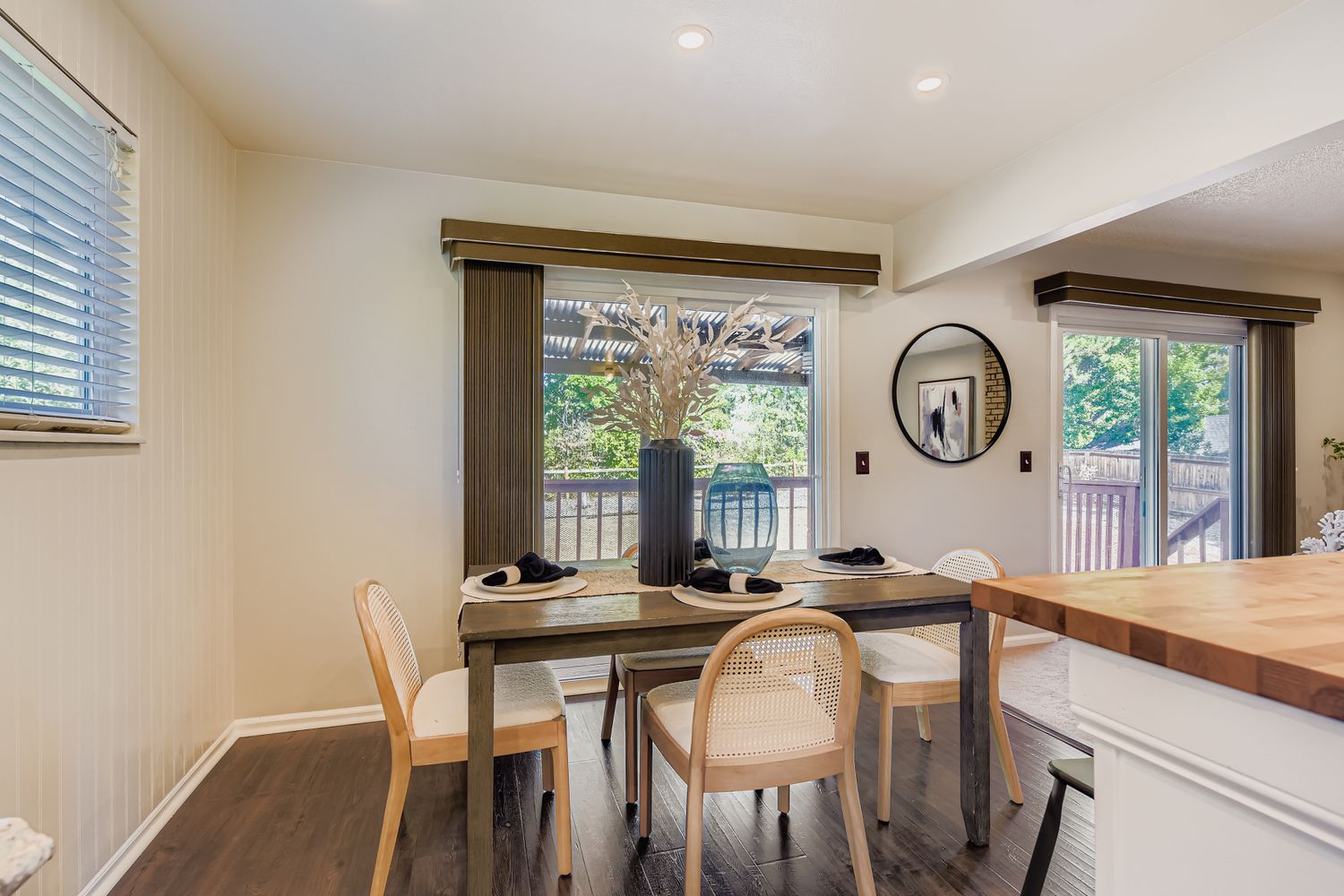 Littleton, Colorado, 80128, United States, 3 Bedrooms Bedrooms, ,Residential,For Sale,1937814