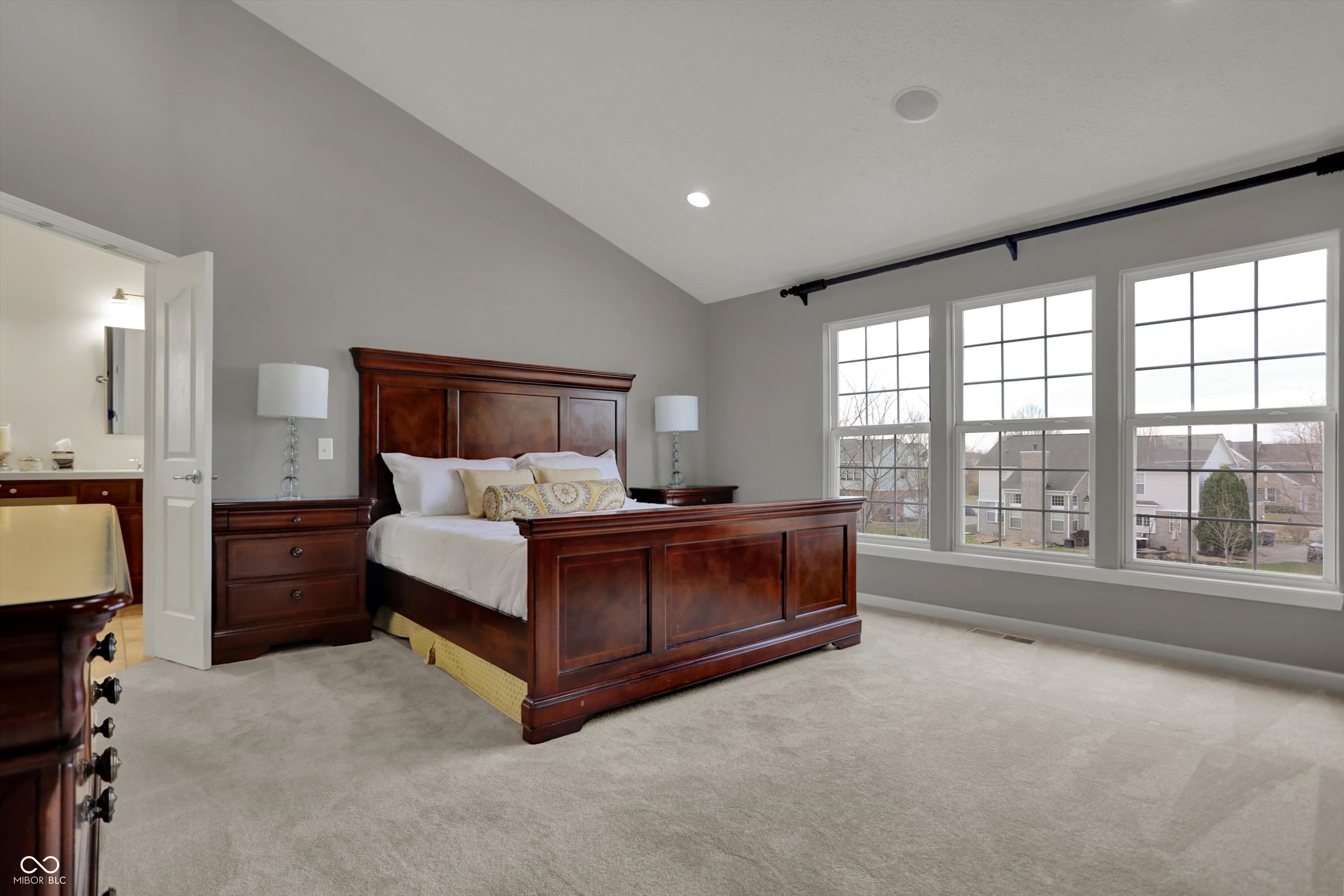Zionsville, Indiana, 46077, United States, 4 Bedrooms Bedrooms, ,4 BathroomsBathrooms,Residential,For Sale,1880613