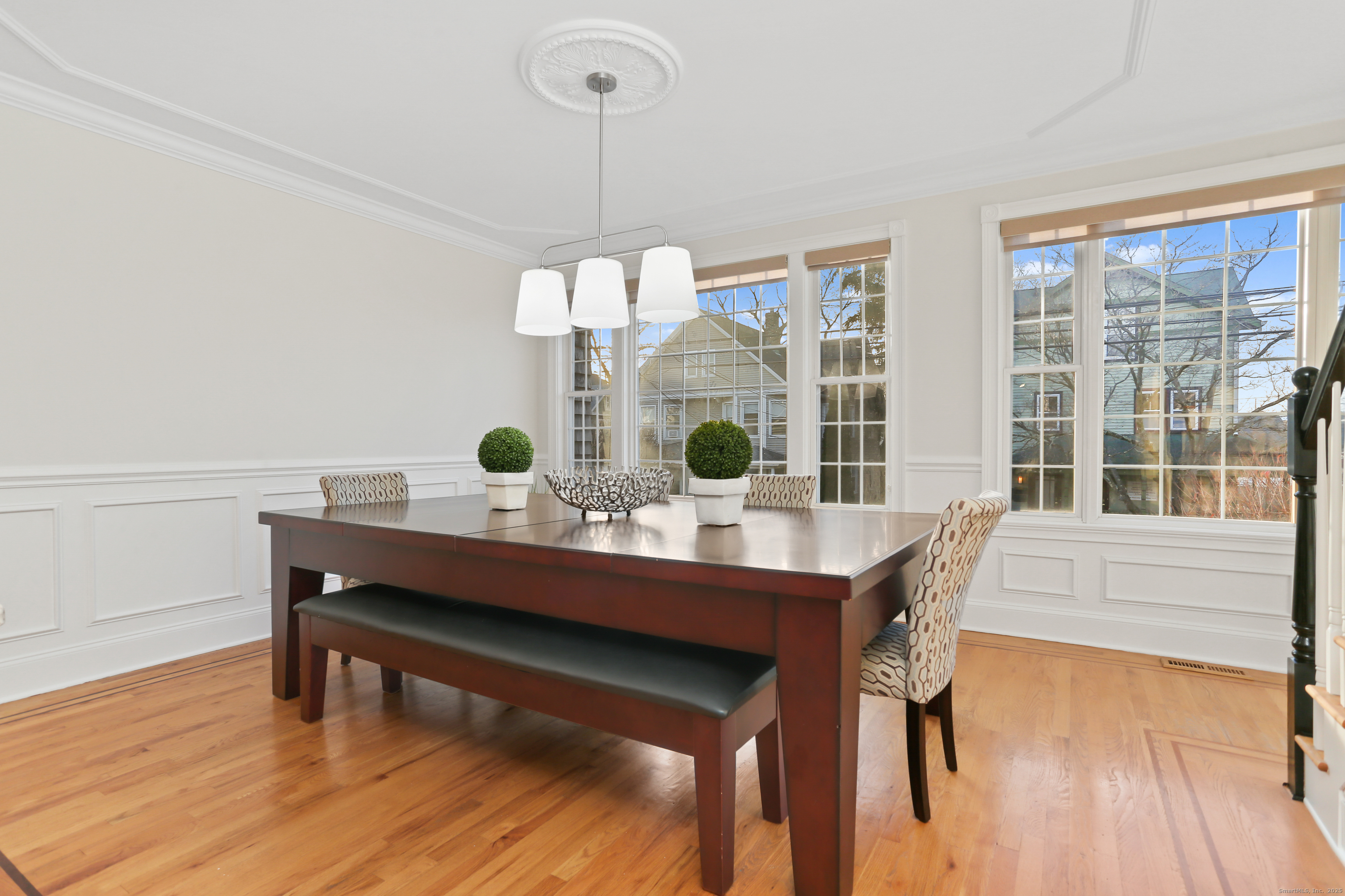 Fairfield, Connecticut, 06824, United States, 3 Bedrooms Bedrooms, ,3 BathroomsBathrooms,Residential,For Sale,2003354