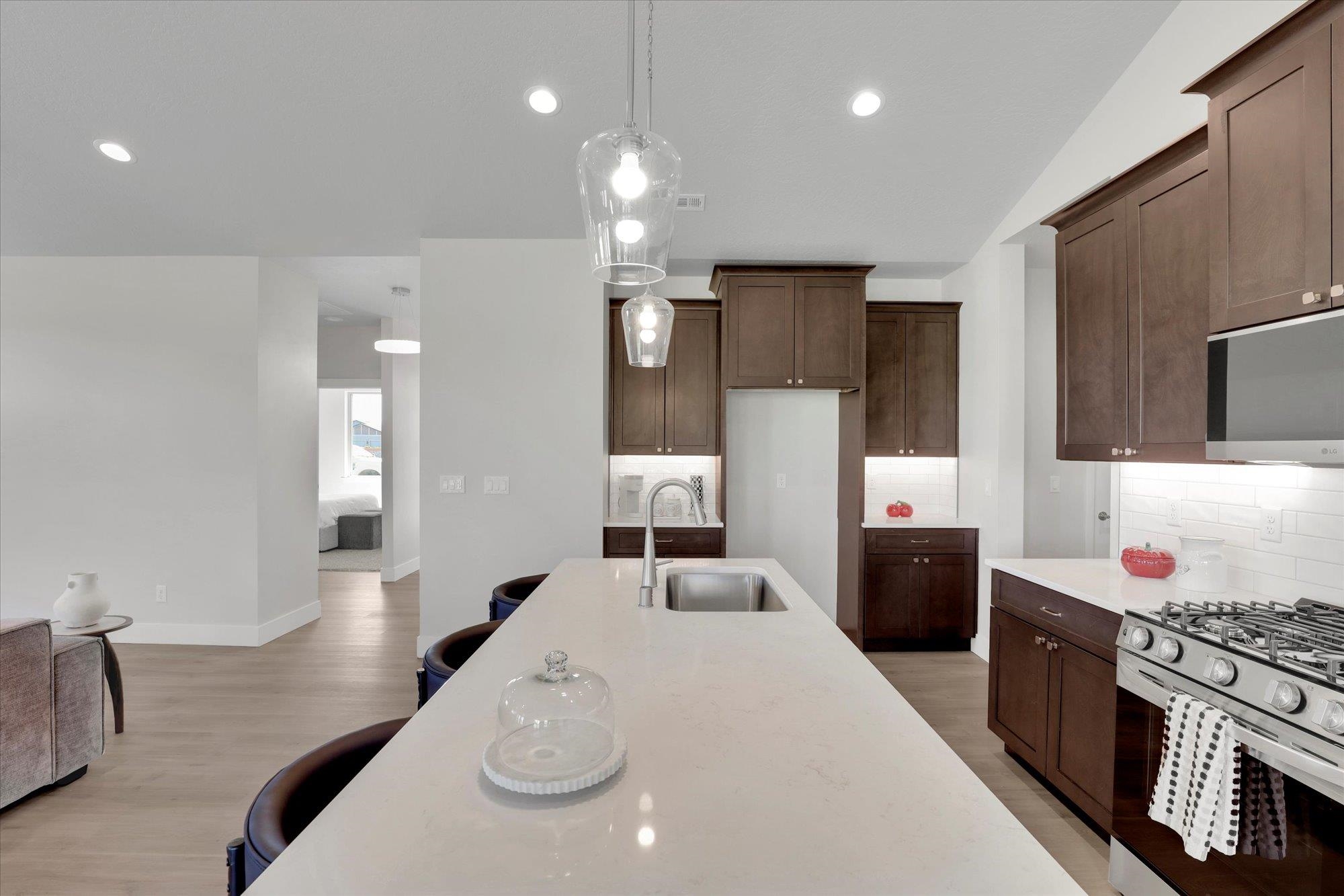 Deer Park, Washington, 99006, United States, 3 Bedrooms Bedrooms, ,2 BathroomsBathrooms,Residential,For Sale,1684297