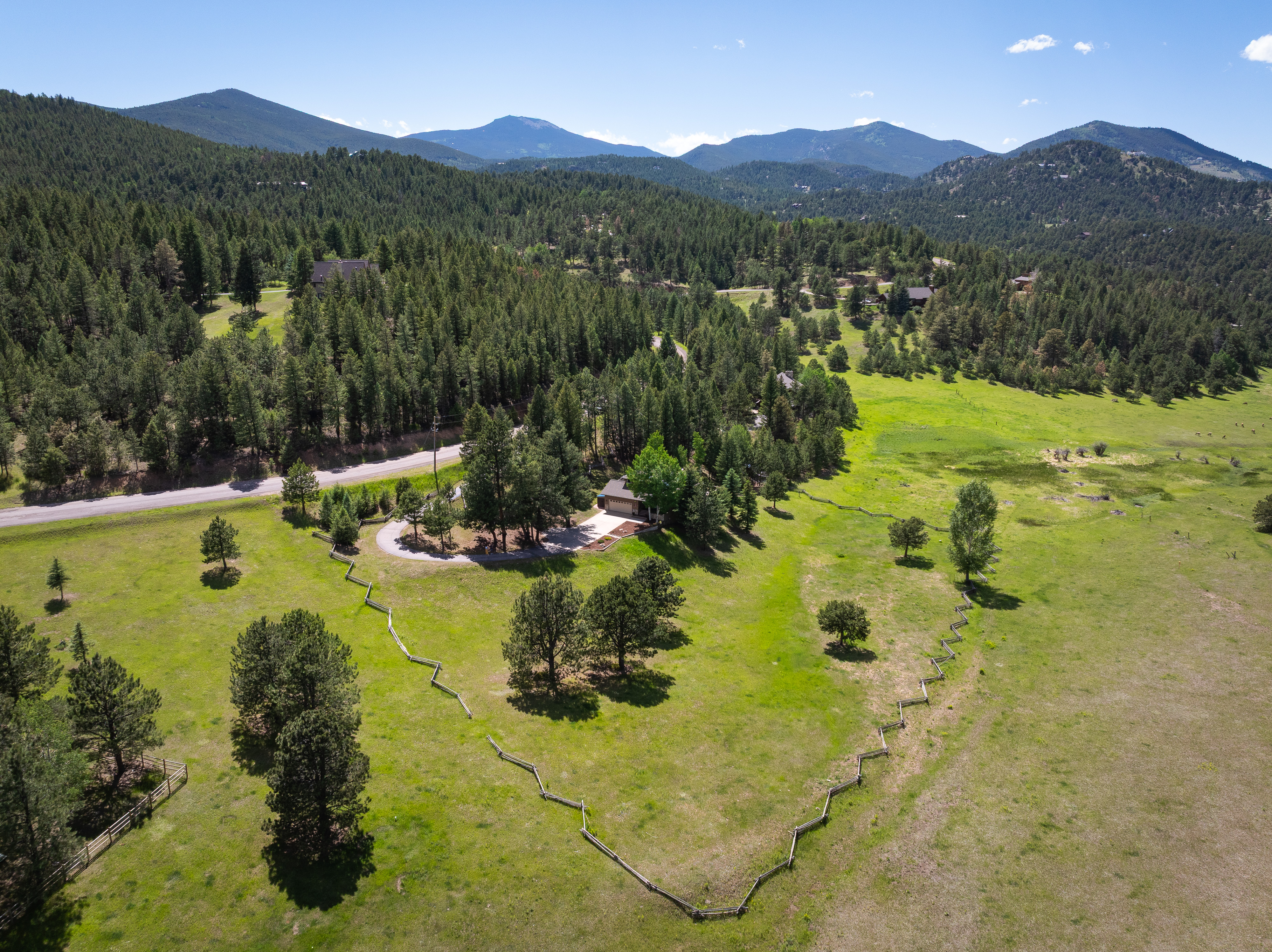  32843 Deep Forest Road, Evergreen, CO, 80439 - 物件實景