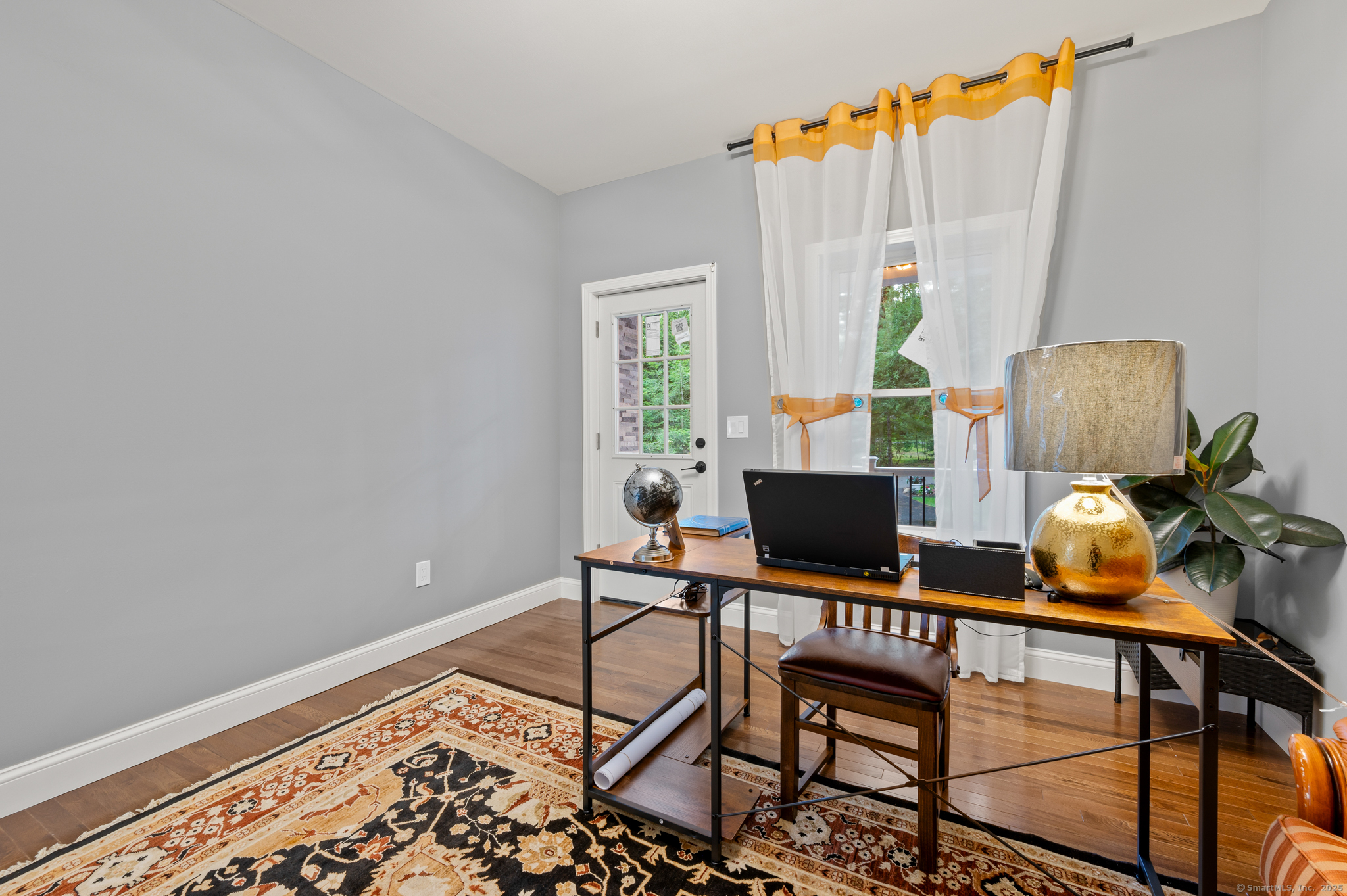 Simsbury, Connecticut, 06092, United States, 4 Bedrooms Bedrooms, ,3 BathroomsBathrooms,Residential,For Sale,1980448