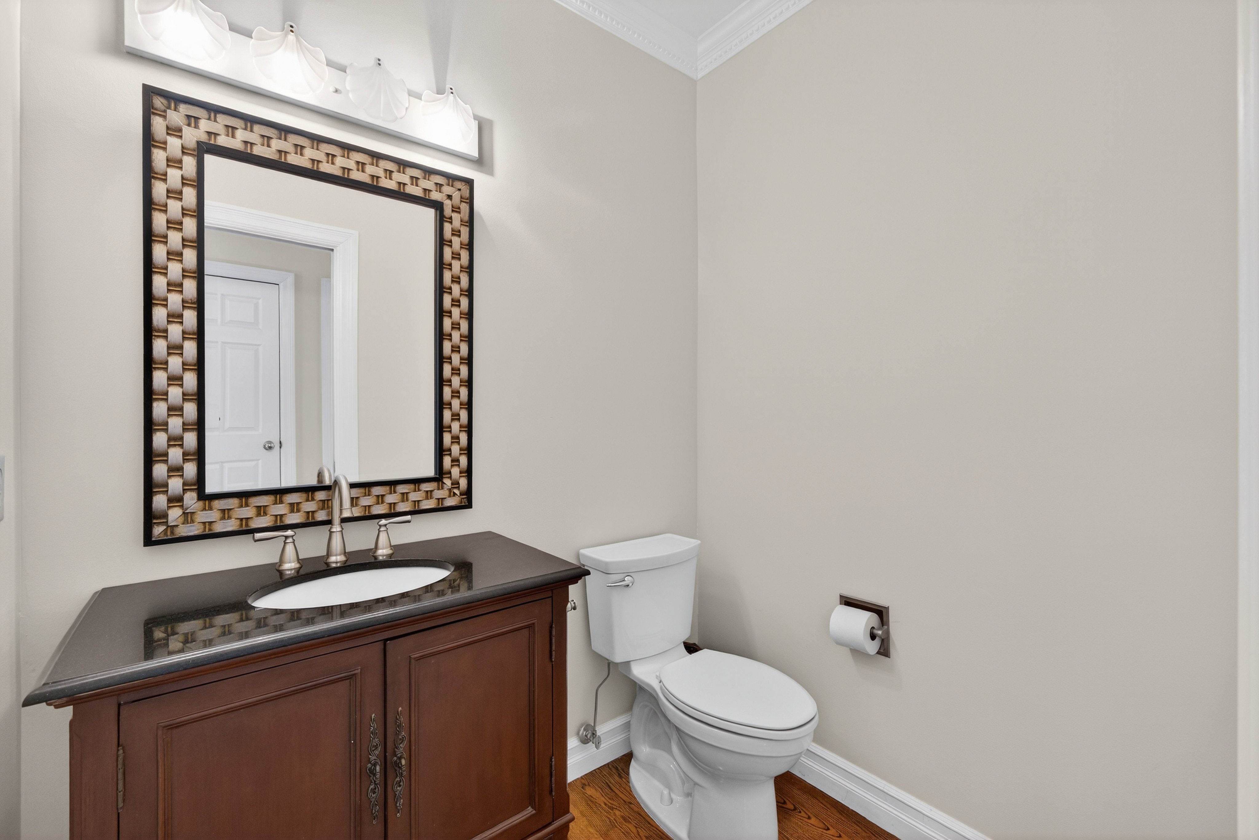  Tucked within the serene, tree-lined enclave of The Forest Subdivision - 物件實景