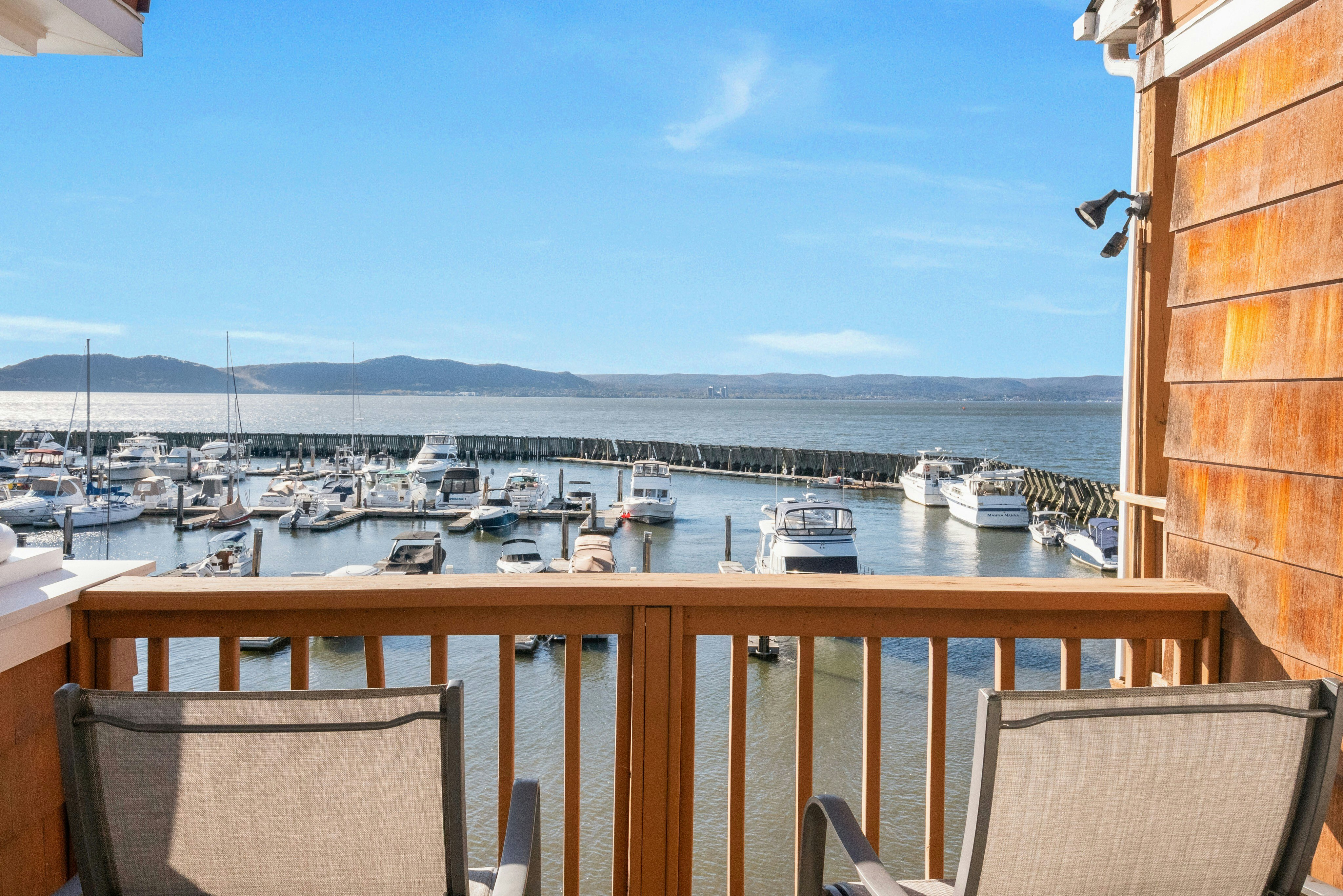  1200 Half Moon Bay Drive - 物件實景
