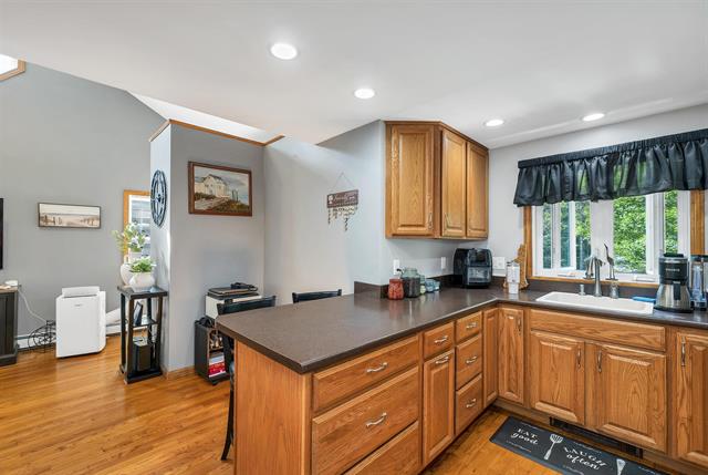 Deerfield, New Hampshire, 03037, United States, 4 Bedrooms Bedrooms, ,1 BathroomBathrooms,Residential,For Sale,1902997