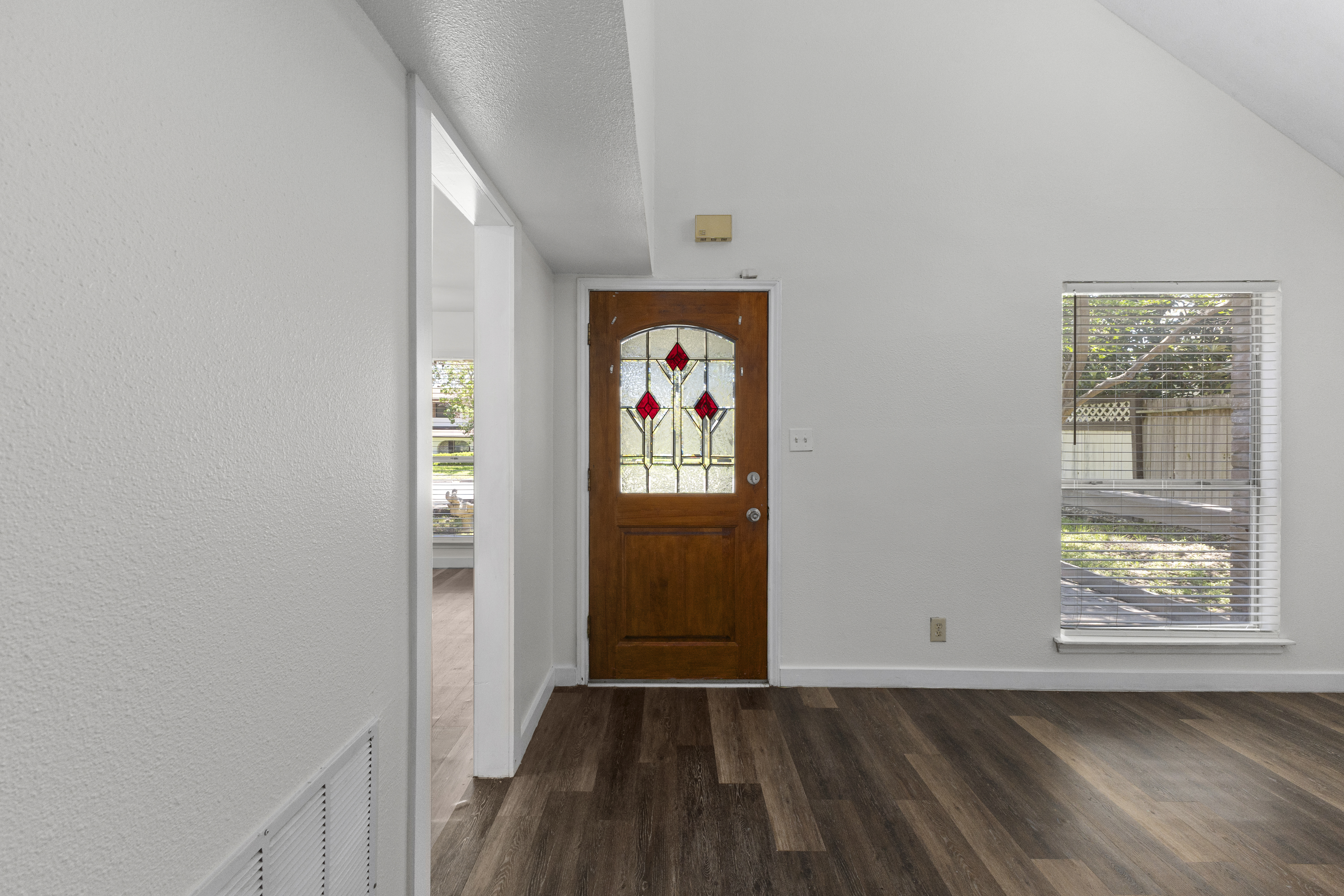  Spacious Blossom Park Living - 物件實景