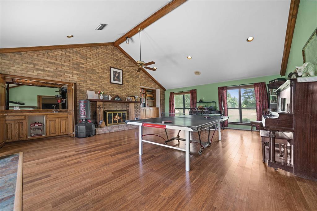 Jacksonville, Texas, 75766, United States, 6 Bedrooms Bedrooms, ,4 BathroomsBathrooms,Residential,For Sale,1837775