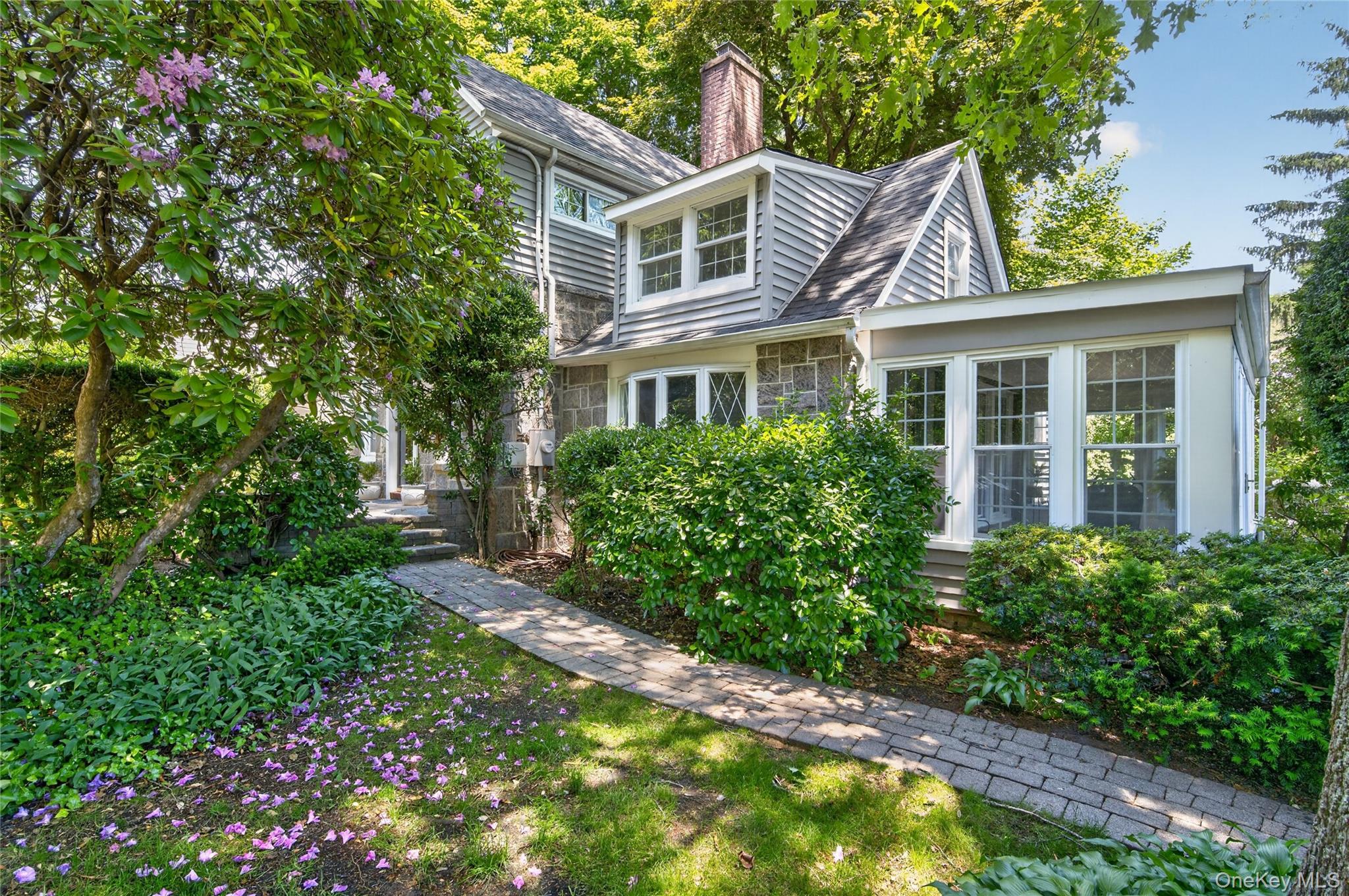  136 Lodge Avenue, Huntington Station, NY, 11746 - 物件實景