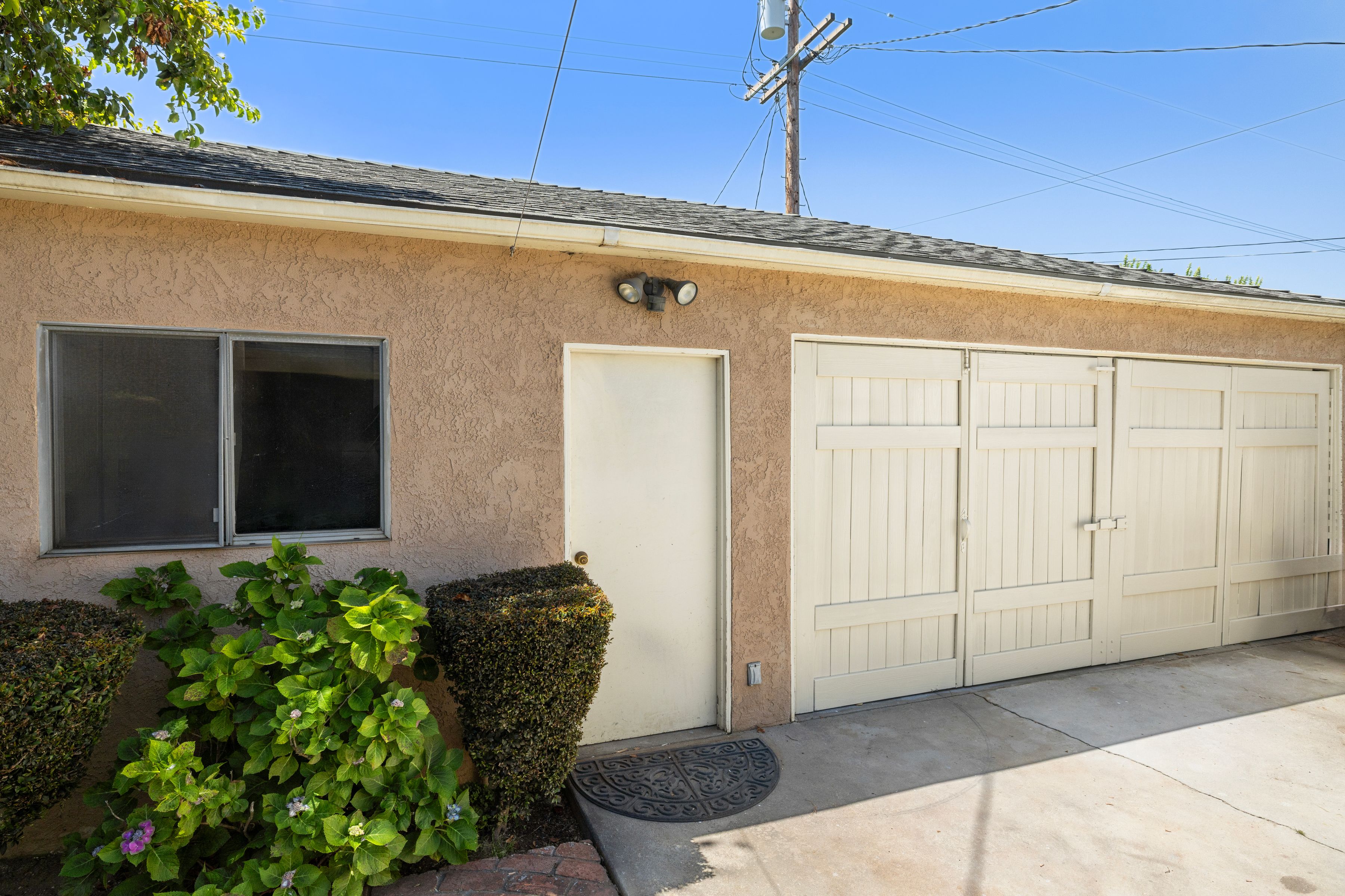 17630 Kittridge Street - 物件實景
