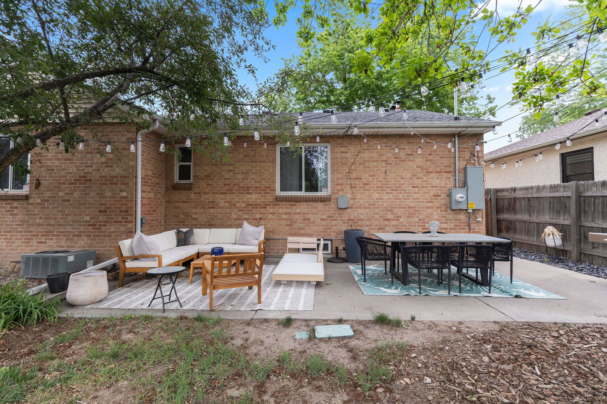  Welcome to this charming, recently remodeled home in Mayfair neighborhood - 物件實景