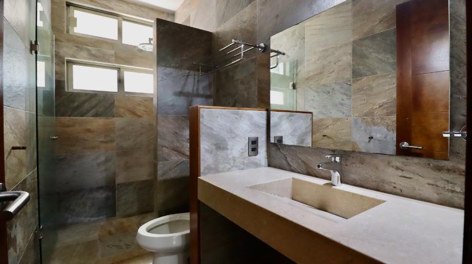Morelia, Michoacán de Ocampo, 58290, Mexico, 4 Bedrooms Bedrooms, ,4 BathroomsBathrooms,Residential,For Sale,1941746